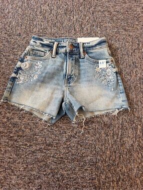 NWT Arizona Jean Co Blue Denim Shorts with White Floral Embroidery Size 000